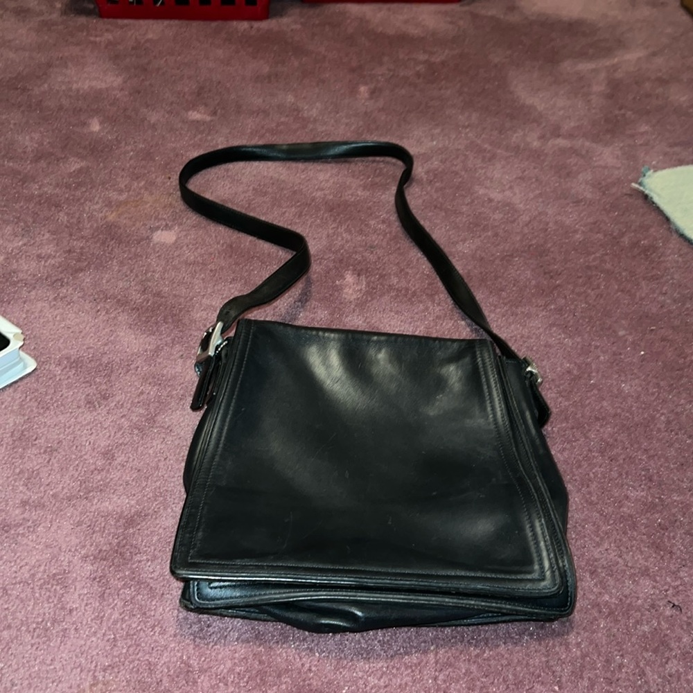 Vintage COACH Flap Black Leather Crossbody Bag # J92-6147